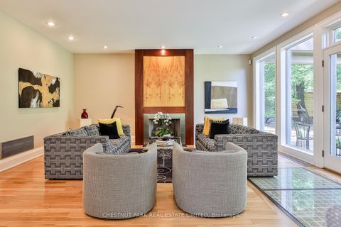 Photo 5 at 41 Hurlingham Crescent, Don Mills, Toronto