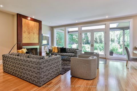 Photo 6 at 41 Hurlingham Crescent, Don Mills, Toronto