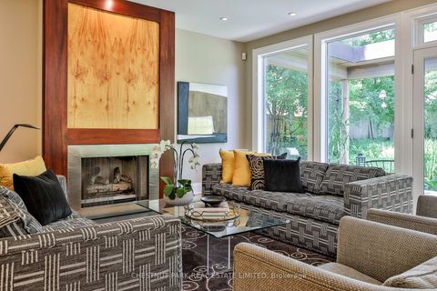 Photo 7 at 41 Hurlingham Crescent, Don Mills, Toronto