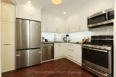 Photo 15 at 6 Snapdragon Drive, Pleasant View, Toronto