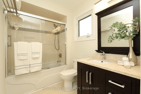Photo 23 at 6 Snapdragon Drive, Pleasant View, Toronto