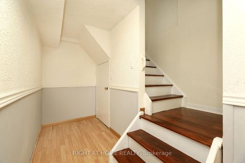 Photo 24 at 6 Snapdragon Drive, Pleasant View, Toronto
