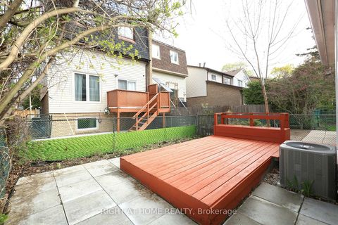 Photo 32 at 6 Snapdragon Drive, Pleasant View, Toronto