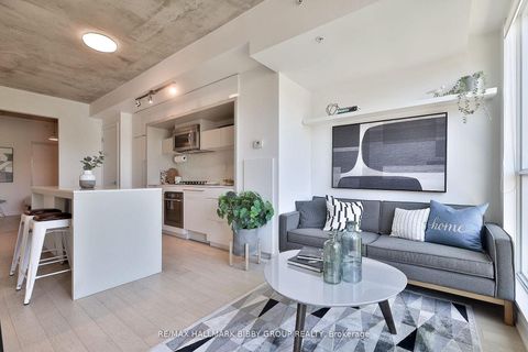 Photo 2 at 309 - 130 Rusholme Road, Dufferin Grove, Toronto
