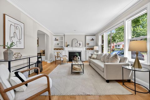 Photo 2 at 12 Glenaden Avenue E, Queensway, Toronto