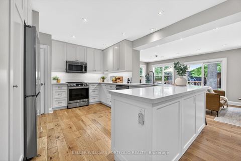 Photo 6 at 12 Glenaden Avenue E, Queensway, Toronto