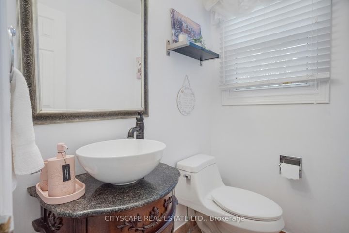 Photo 20 at 301 Kingsbridge Garden, Hurontario, Mississauga