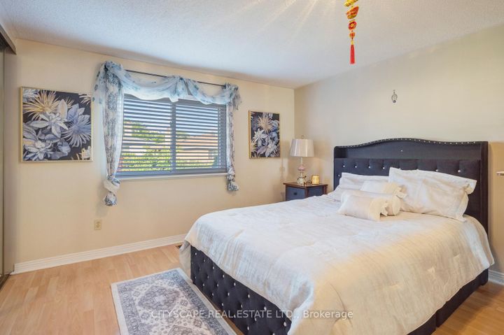 Photo 25 at 301 Kingsbridge Garden, Hurontario, Mississauga