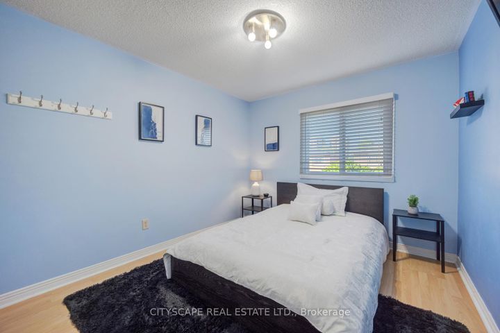 Photo 29 at 301 Kingsbridge Garden, Hurontario, Mississauga