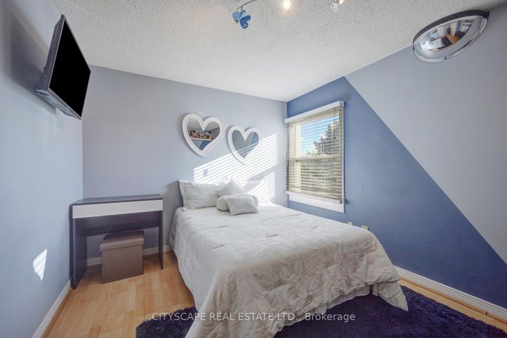 Photo 33 at 301 Kingsbridge Garden, Hurontario, Mississauga