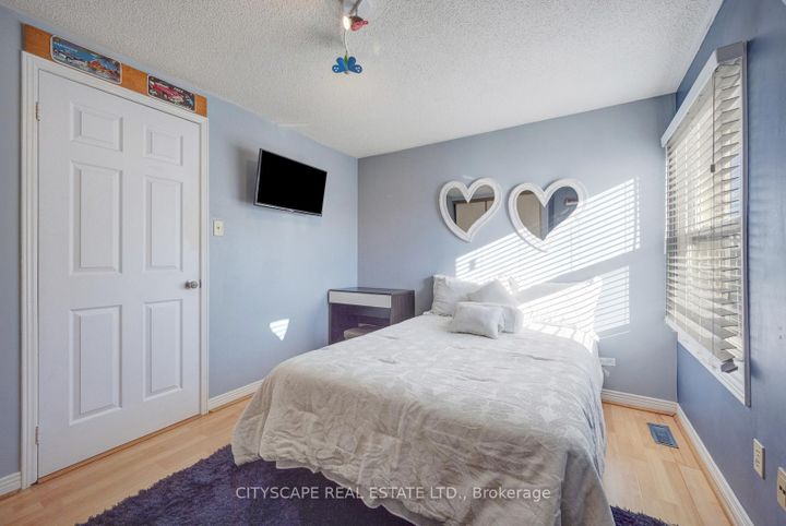 Photo 34 at 301 Kingsbridge Garden, Hurontario, Mississauga
