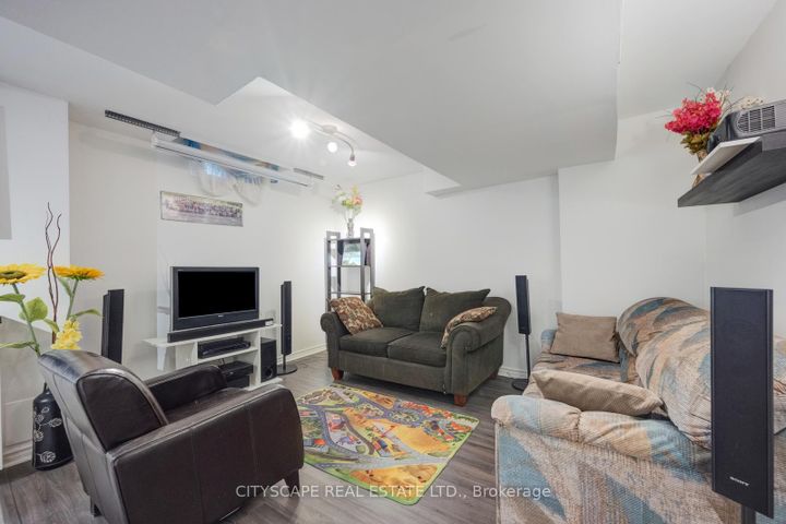 Photo 37 at 301 Kingsbridge Garden, Hurontario, Mississauga