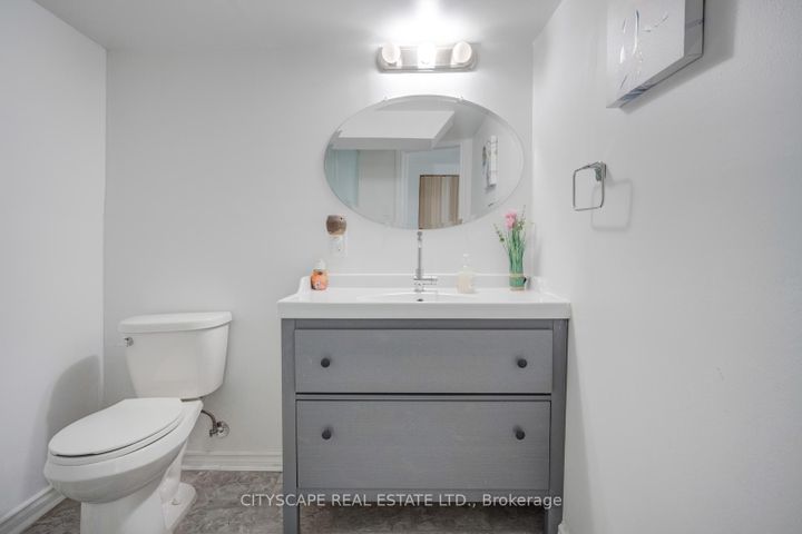 Photo 43 at 301 Kingsbridge Garden, Hurontario, Mississauga