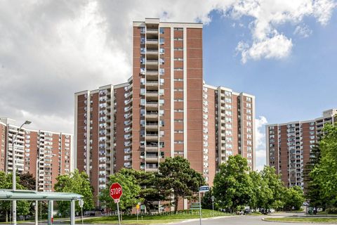 Photo 3 at 304 - 5 Vicora Linkway, Flemingdon Park, Toronto