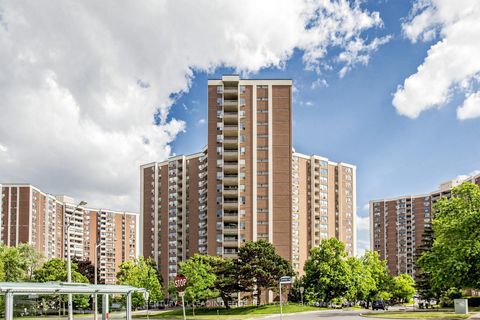 Photo 6 at 304 - 5 Vicora Linkway, Flemingdon Park, Toronto