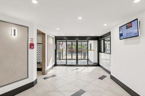 Photo 7 at 304 - 5 Vicora Linkway, Flemingdon Park, Toronto