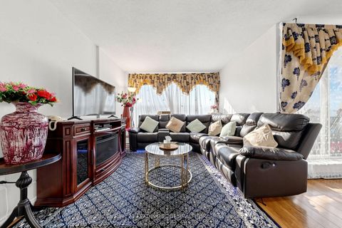 Photo 11 at 304 - 5 Vicora Linkway, Flemingdon Park, Toronto
