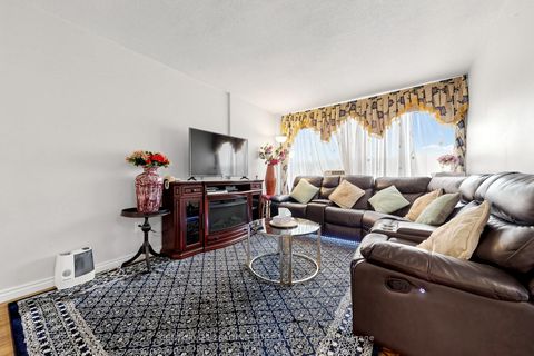 Photo 13 at 304 - 5 Vicora Linkway, Flemingdon Park, Toronto