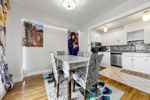 Photo 16 at 304 - 5 Vicora Linkway, Flemingdon Park, Toronto