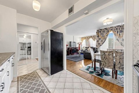 Photo 19 at 304 - 5 Vicora Linkway, Flemingdon Park, Toronto