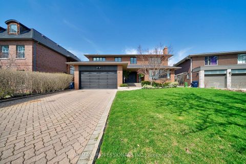 Photo 1 at 52 Courtsfield Crescent, Humber Valley, Toronto