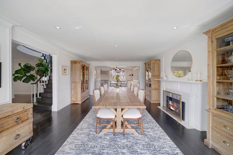 Photo 4 at 52 Courtsfield Crescent, Humber Valley, Toronto