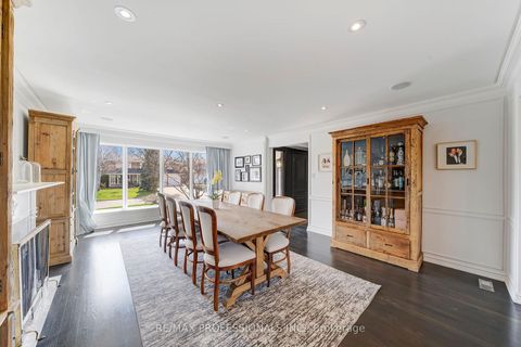 Photo 6 at 52 Courtsfield Crescent, Humber Valley, Toronto