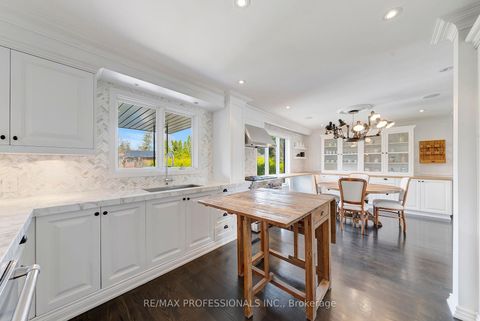 Photo 13 at 52 Courtsfield Crescent, Humber Valley, Toronto