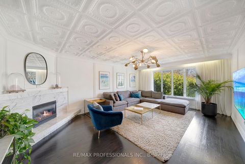 Photo 16 at 52 Courtsfield Crescent, Humber Valley, Toronto