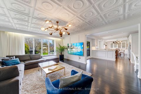 Photo 18 at 52 Courtsfield Crescent, Humber Valley, Toronto