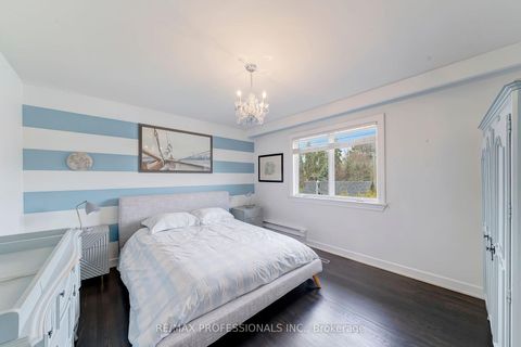 Photo 27 at 52 Courtsfield Crescent, Humber Valley, Toronto