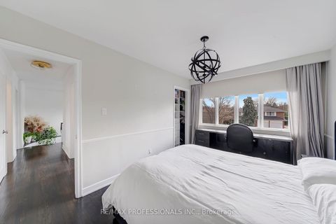 Photo 30 at 52 Courtsfield Crescent, Humber Valley, Toronto