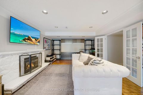 Photo 32 at 52 Courtsfield Crescent, Humber Valley, Toronto