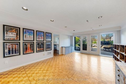 Photo 33 at 52 Courtsfield Crescent, Humber Valley, Toronto