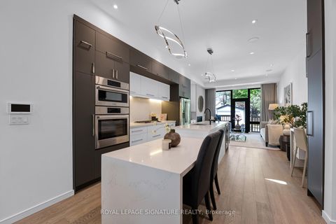 Photo 5 at 39 Coleridge Avenue, Lumsden, Toronto