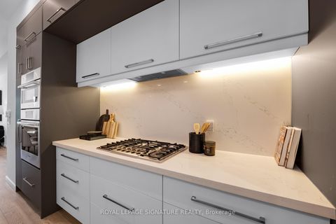 Photo 9 at 39 Coleridge Avenue, Lumsden, Toronto