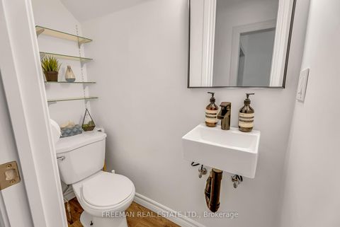 Photo 13 at 21 London Street, Annex, Toronto