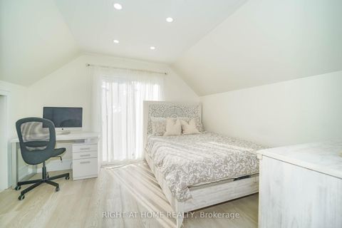 Photo 23 at 174 Aylesworth Avenue, Cliffside, Toronto