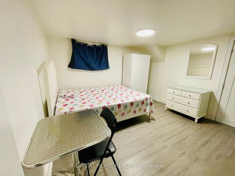 Photo 40 at 174 Aylesworth Avenue, Cliffside, Toronto