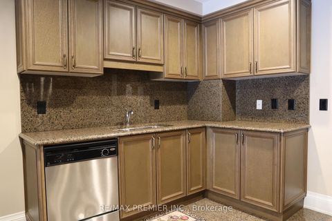 Photo 34 at 1506 - 9225 Jane Street, Maple, Vaughan