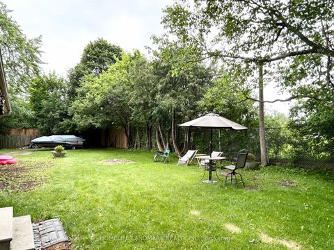 Photo 3 at 9 Terrington Court, Don Mills, Toronto