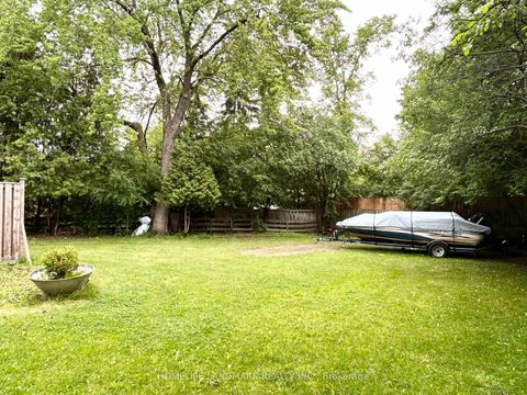 Photo 4 at 9 Terrington Court, Don Mills, Toronto