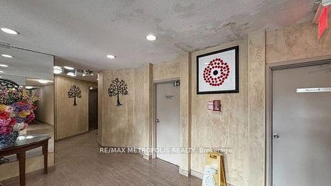Photo 3 at 713 - 10 Martha Eaton Way, Amesbury, Toronto