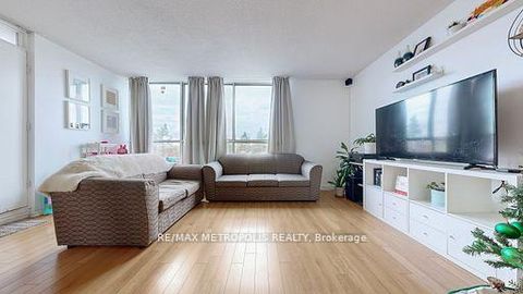 Photo 5 at 713 - 10 Martha Eaton Way, Amesbury, Toronto