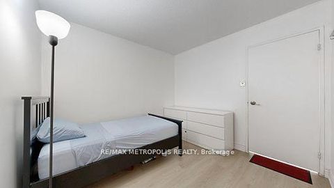 Photo 16 at 713 - 10 Martha Eaton Way, Amesbury, Toronto
