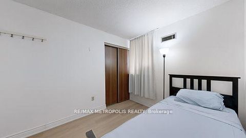 Photo 17 at 713 - 10 Martha Eaton Way, Amesbury, Toronto