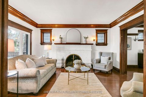 Photo 4 at 4 Biggar Avenue, Wychwood, Toronto