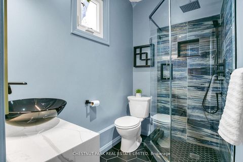 Photo 17 at 4 Biggar Avenue, Wychwood, Toronto