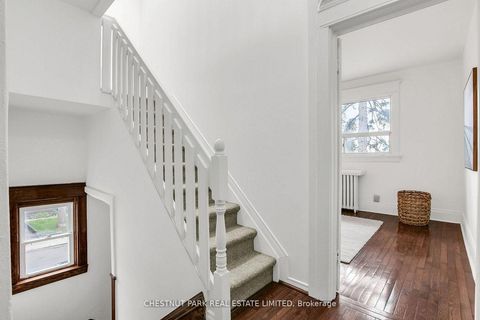 Photo 18 at 4 Biggar Avenue, Wychwood, Toronto