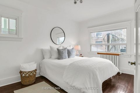 Photo 24 at 4 Biggar Avenue, Wychwood, Toronto
